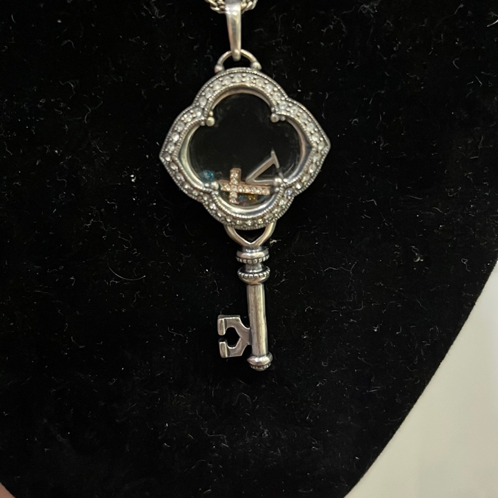 Authentic Origami Owl key necklace with long chain and charms